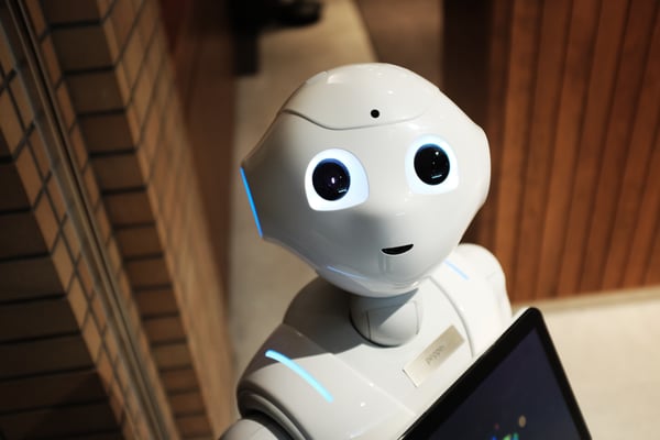 MINI-COURSE · 4 | Artificial Intelligence: It's Not Just About Cute Robots
